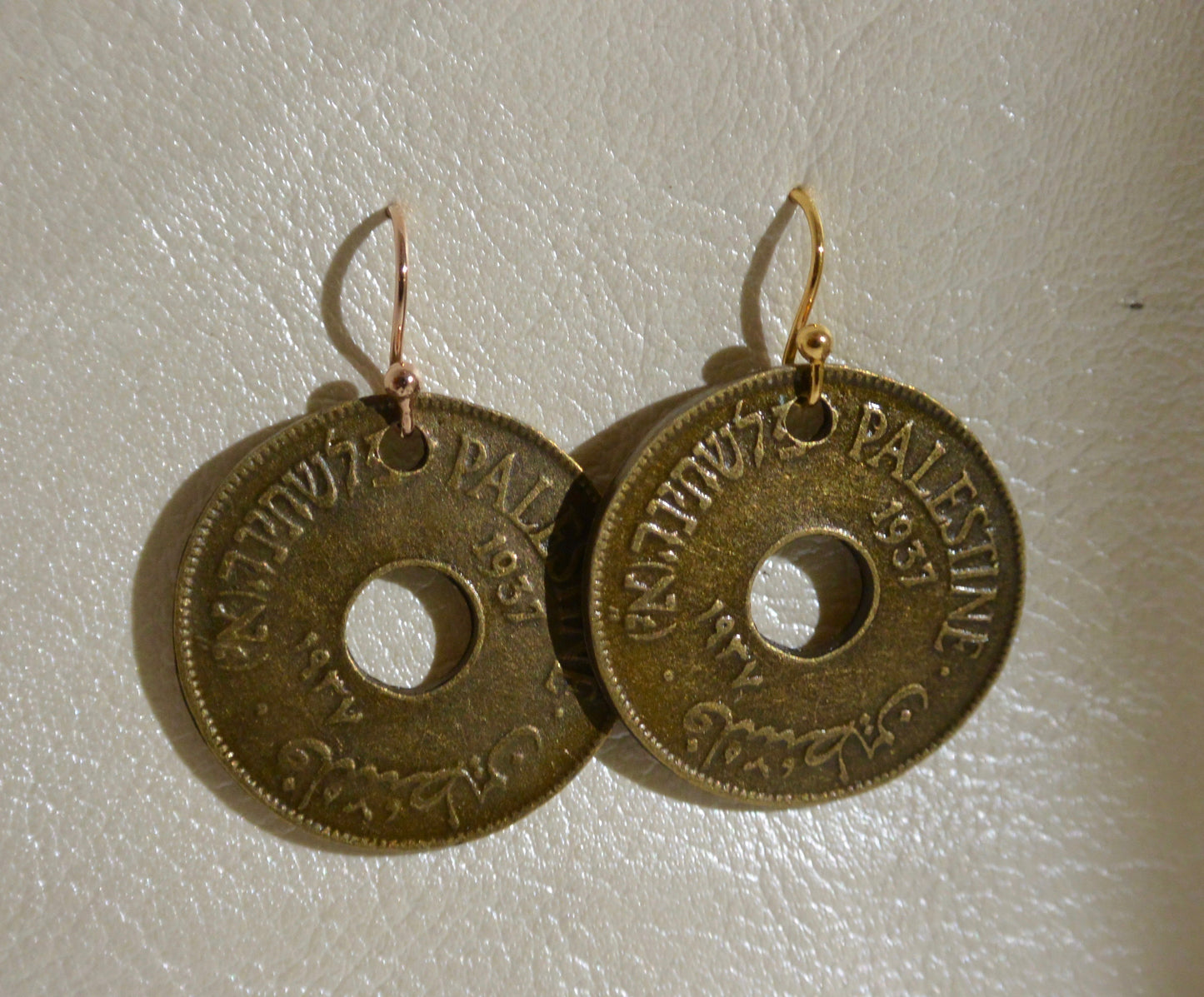 1937